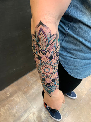 Tattoo Shop «Tattoos Forever», reviews and photos, 210 Miracle Strip Pkwy SE, Fort Walton Beach, FL 32548, USA