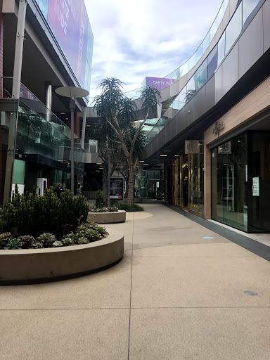 Jewelry Store «Tiffany & Co.», reviews and photos, 395 Santa Monica Blvd, Santa Monica, CA 90401, USA