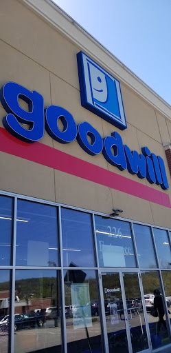 Thrift Store «Goodwill Industries Store & Donation Center», reviews and photos, 226 U.S. 46, Rockaway, NJ 07866, USA