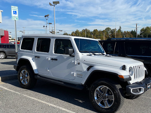 Car Dealer «Heritage Chrysler Dodge Jeep RAM Owings Mills», reviews and photos, 11212 Reisterstown Rd, Owings Mills, MD 21117, USA