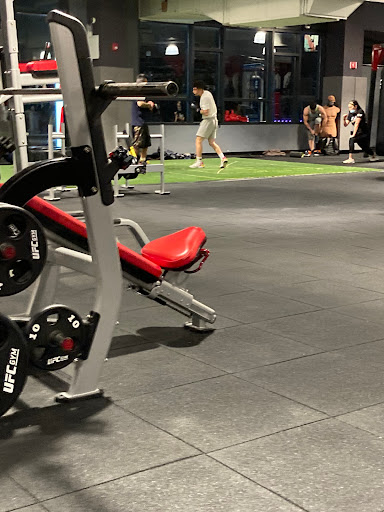 Boxing Gym «UFC Gym», reviews and photos, 3215 N Broadway St, Chicago, IL 60657, USA