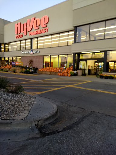 Supermarket «Hy-Vee», reviews and photos, 207 NE Englewood Rd, Kansas City, MO 64118, USA