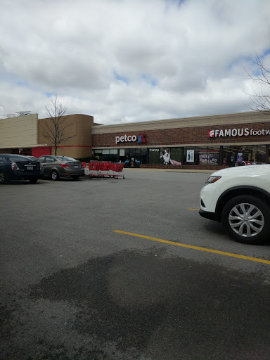 Pet Supply Store «Petco Animal Supplies», reviews and photos, 391 W Irving Park Rd, Wood Dale, IL 60191, USA