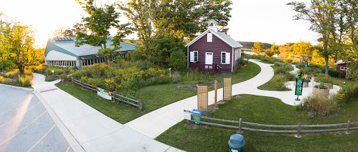 Recreation Center «Little Red Schoolhouse Nature Center», reviews and photos, 9800 Willow Springs Rd, Willow Springs, IL 60480, USA
