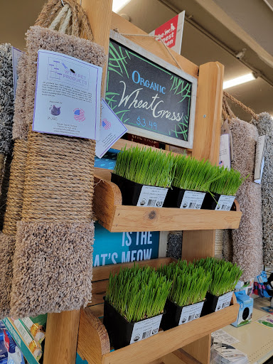 Pet Supply Store «Salem Pet Supply», reviews and photos, 3185 Market St NE, Salem, OR 97301, USA