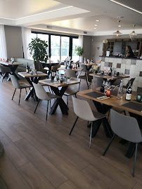 Atmosphère du Restaurant New Lodge à Sainte-Foy - n°16