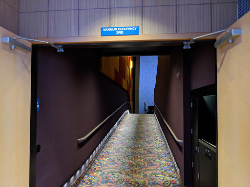 Movie Theater «Regal Cinemas Issaquah Highlands 12 IMAX & RPX», reviews and photos, 940 NE Park Dr, Issaquah, WA 98029, USA