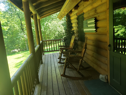 Cabin Rental Agency «Grumpsters Log Cabins», reviews and photos, 535 Ash St, McGregor, IA 52157, USA