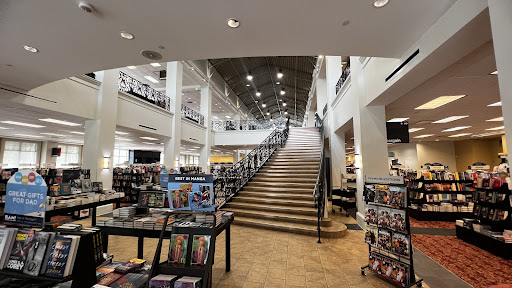 Book Store «Books&Co», reviews and photos, 4453 Walnut St, Beavercreek, OH 45440, USA