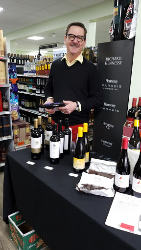 Liquor Store «Sayreville Plaza Wine & Liquor», reviews and photos, 960 U.S. 9 #10, South Amboy, NJ 08879, USA