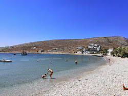 Paralia Karavostasis'in fotoğrafı geniş ile birlikte
