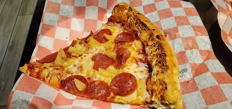 #8 best pizza place in Bloomington - DeLeo Bros. Pizza