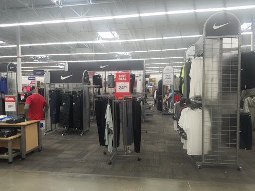 Sporting Goods Store «Academy Sports + Outdoors», reviews and photos, 9997 Crossing Way #800, Denham Springs, LA 70726, USA