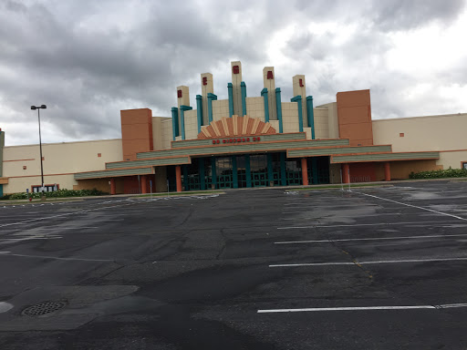 Movie Theater «Regal Brooklyn Center Stadium 20», reviews and photos, 6420 N Camden Ave, Brooklyn Center, MN 55430, USA