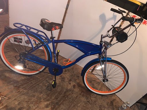 Enrique's Super Cycles hola vendes bicicletas de paseo