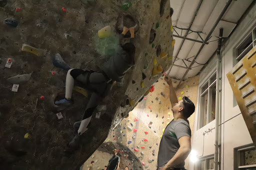 Rock Climbing Gym «Hangar 18 Indoor Climbing Gym - Riverside», reviews and photos, 6935 Arlington Ave, Riverside, CA 92503, USA