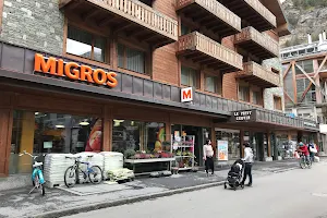 Migros-Supermarkt - Zermatt image