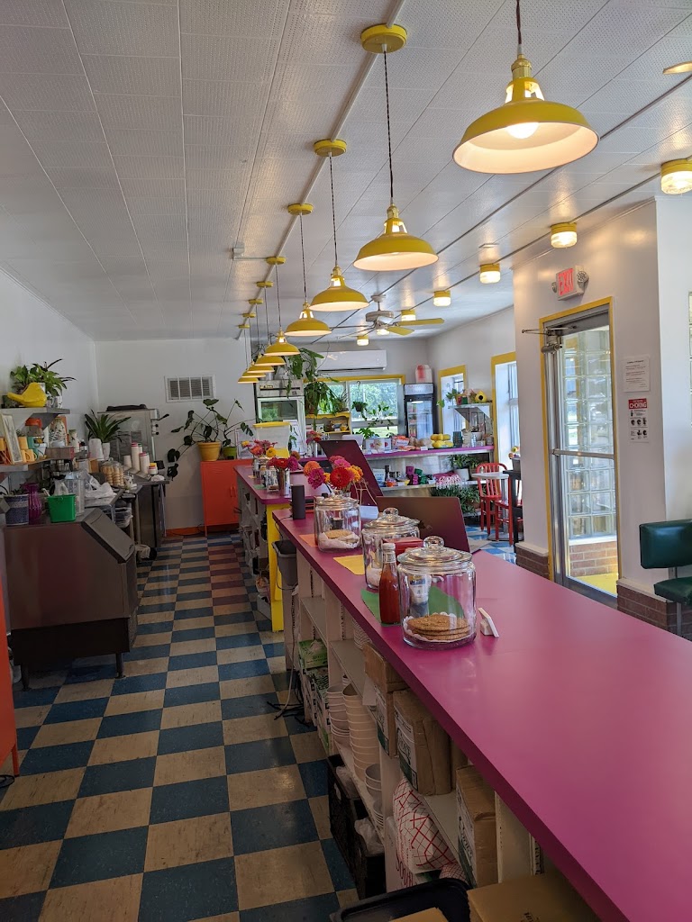 Zinnia’s Dinette 12521