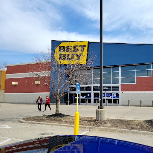 Electronics Store «Best Buy», reviews and photos, 1220 S Duff Ave, Ames, IA 50010, USA
