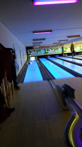 Sports Bar «Pinheads Jeffery Lanes», reviews and photos, 125 N Wolf Rd, Wheeling, IL 60090, USA