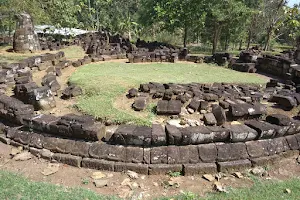 Ruins of Dawangsari , Mōṭhā Baud'dha Stūpa - मोठा स्तूप बुद्ध image
