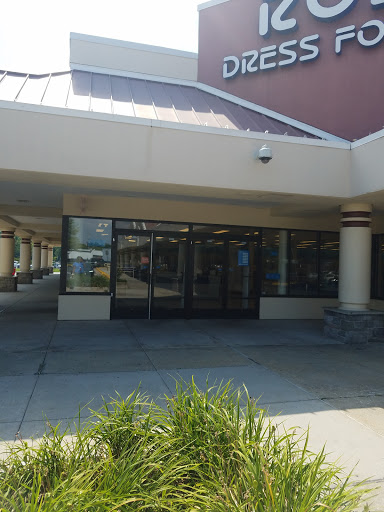 Clothing Store «Ross Dress for Less», reviews and photos, 9616 Reisterstown Rd, Garrison, MD 21117, USA