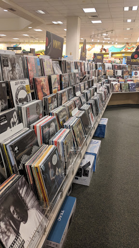 Book Store «Barnes & Noble», reviews and photos, 6646 Loisdale Rd, Springfield, VA 22150, USA