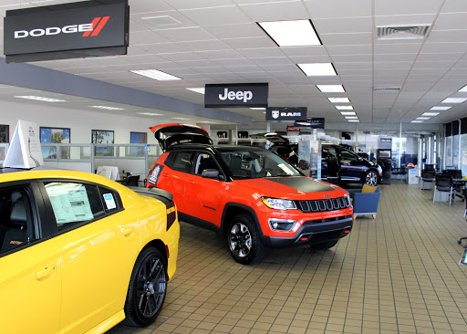Chrysler Dealer «Preferred Chrysler Dodge Jeep Ram of Muskegon», reviews and photos, 3146 Henry St, Muskegon, MI 49441, USA