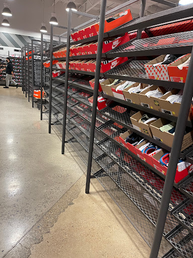 Clothing Store «Nike Factory Store», reviews and photos, 2700 Potomac Mills Cir #511, Woodbridge, VA 22192, USA