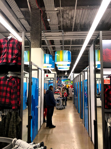 Clothing Store «Old Navy», reviews and photos, 40-24 College Point Blvd, Flushing, NY 11354, USA