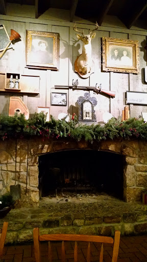 American Restaurant «Cracker Barrel Old Country Store», reviews and photos, 2003 Eatonton Rd, Madison, GA 30650, USA