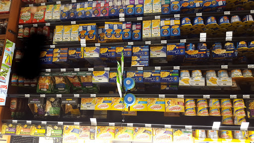 Grocery Store «D & W Fresh Market», reviews and photos, 2103 Parkview Ave, Kalamazoo, MI 49008, USA