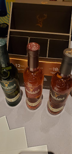 Liquor Store «Canyon City Liquor», reviews and photos, 424 W Foothill Blvd, Azusa, CA 91702, USA