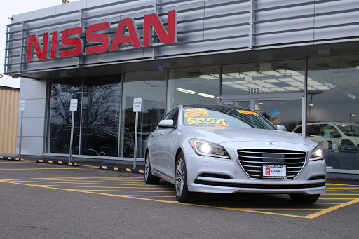 Car Dealer «Nissan of St. Charles», reviews and photos, 2535 E Main St, St Charles, IL 60174, USA