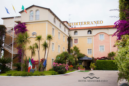 Hotel Mediterraneo Viale delle Ferrovie dello Stato Qualiano, 80014 Giugliano in Campania NA, Italia