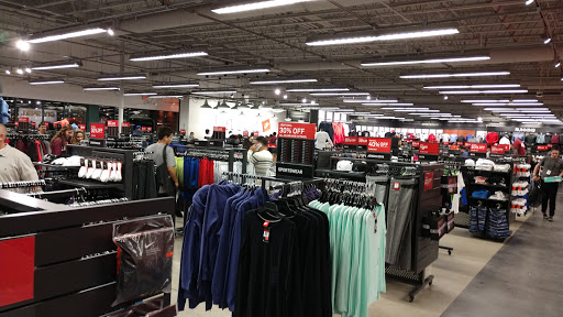 Clothing Store «Nike Factory Store», reviews and photos, 990 Camarillo Center Dr #1030, Camarillo, CA 93010, USA