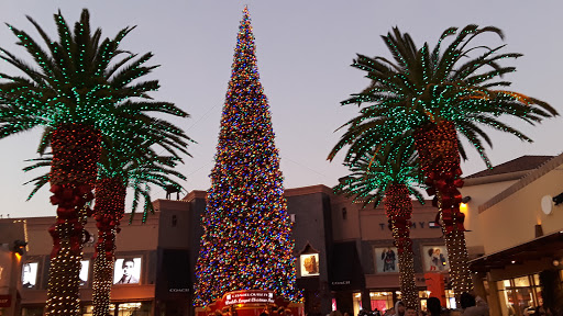 Clothing Store «GUESS Factory», reviews and photos, 100 Citadel Dr Suite 600, Commerce, CA 90040, USA