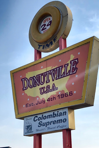 Donut Shop «Donutville U.S.A.», reviews and photos, 14829 Ford Rd, Dearborn, MI 48126, USA