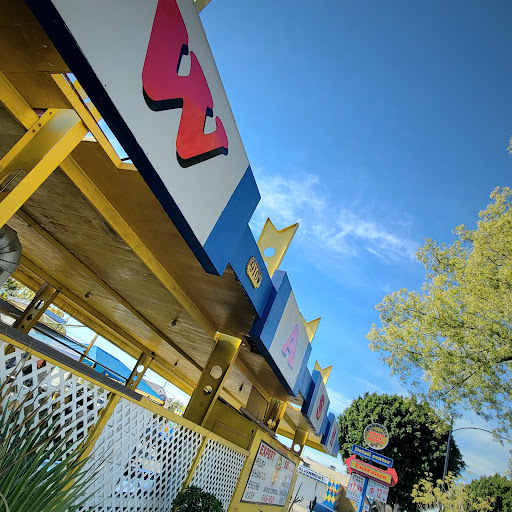 Car Wash «Magnolia Car Wash & Detail Center», reviews and photos, 910 W Magnolia Blvd, Burbank, CA 91506, USA