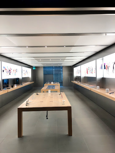 Comments and reviews of Apple Bristol