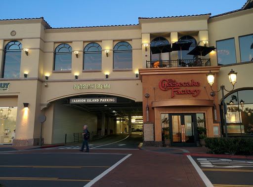 Shopping Mall «Fashion Island», reviews and photos, 401 Newport Center Dr, Newport Beach, CA 92660, USA