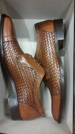 Shoe Store «DSW Designer Shoe Warehouse», reviews and photos, 10100 W McDowell Rd, Avondale, AZ 85392, USA