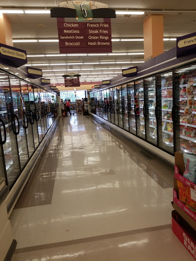 Supermarket «Giant Eagle Supermarket», reviews and photos, 900 Northfield Rd, Bedford, OH 44146, USA