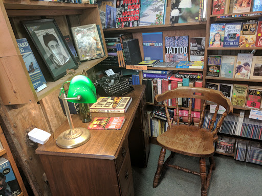 Book Store «Key West Island Bookstore», reviews and photos, 513 Fleming St, Key West, FL 33040, USA