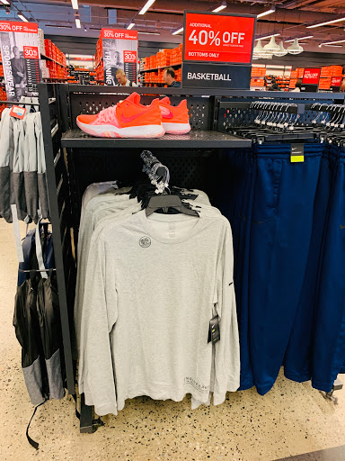 Sportswear Store «Nike Factory Store», reviews and photos, 300 Artisan Way, Somerville, MA 02145, USA