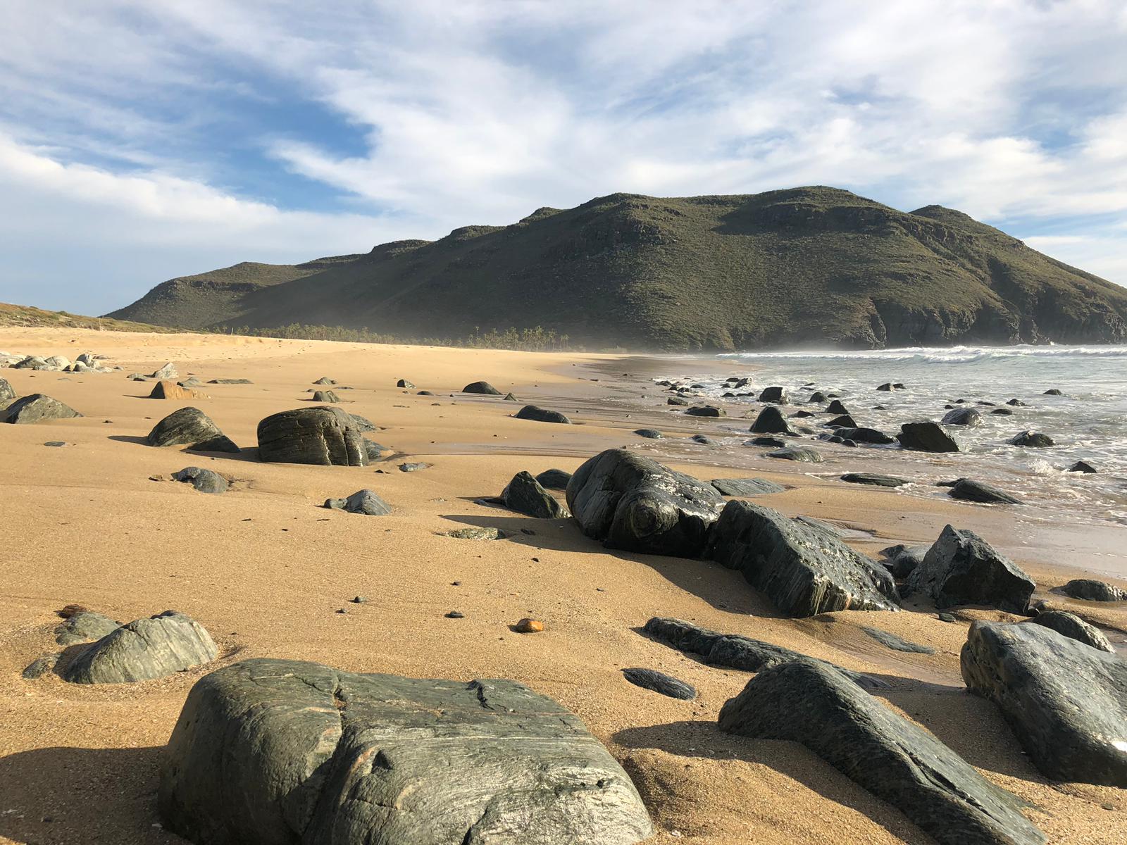 Zdjęcie Playa Las Palmas z powierzchnią turkusowa czysta woda