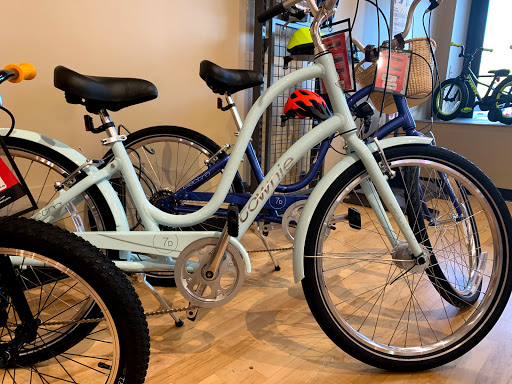 Bicycle Store «M & M Cyclery», reviews and photos, 734 Butterfield Rd, Mundelein, IL 60060, USA