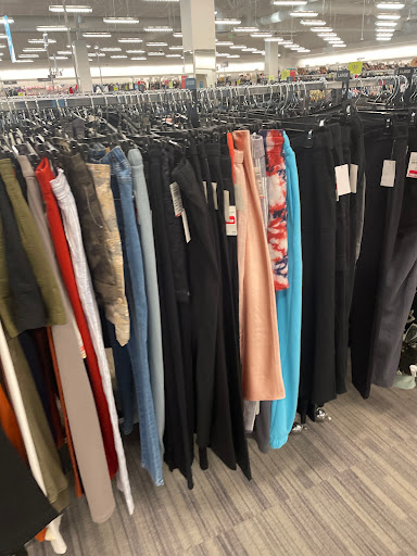 Department Store «Nordstrom Rack Shelbyville Road Plaza», reviews and photos, 4600 Shelbyville Rd, Louisville, KY 40207, USA