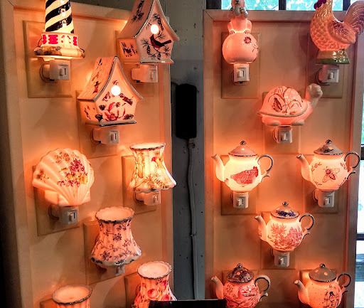 Candy Store «Wayside Country Store», reviews and photos, 1015 Boston Post Rd E #1, Marlborough, MA 01752, USA