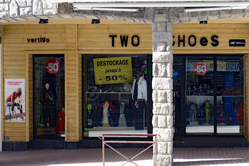 Two Shoes à Font-Romeu-Odeillo-Via